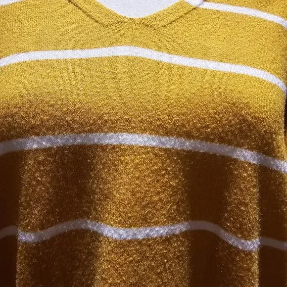 Staccato Size L Modern Relaxed Casual Minimalist Striped V Neck Knit Top - Picture 5 of 11